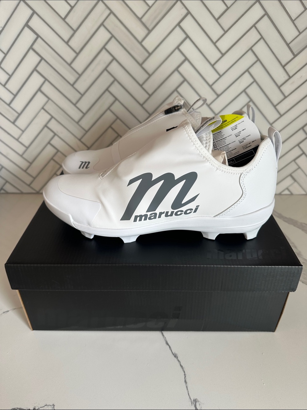 NWT Marucci MXB Molded BOA Baseball Cleats White with Gray Logo